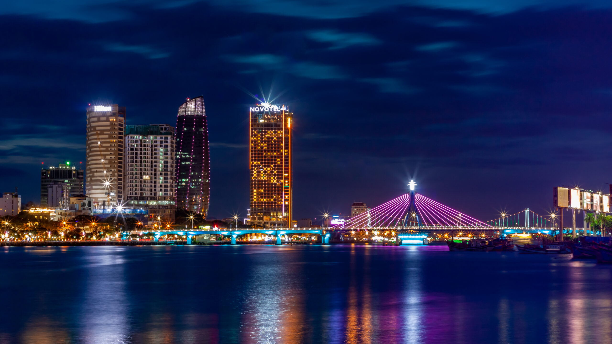 峴港