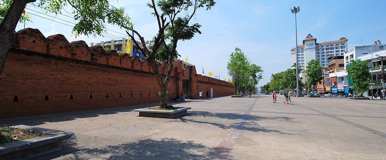 清邁古城塔佩門，放空旅行最適合慢慢走的老城區