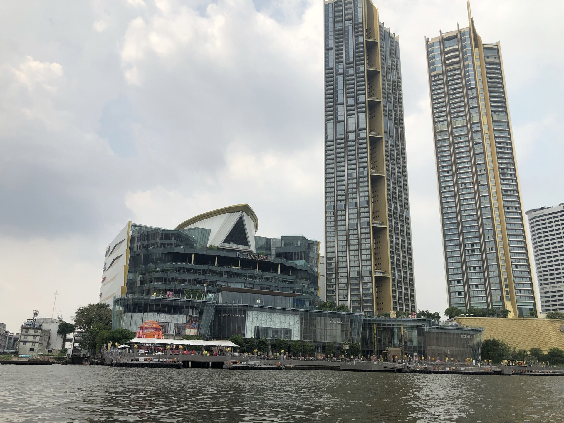 從昭披耶河看 ICONSIAM 碼頭