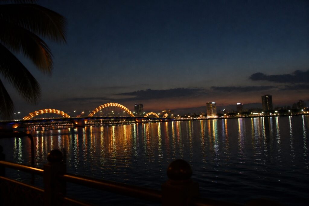 峴港