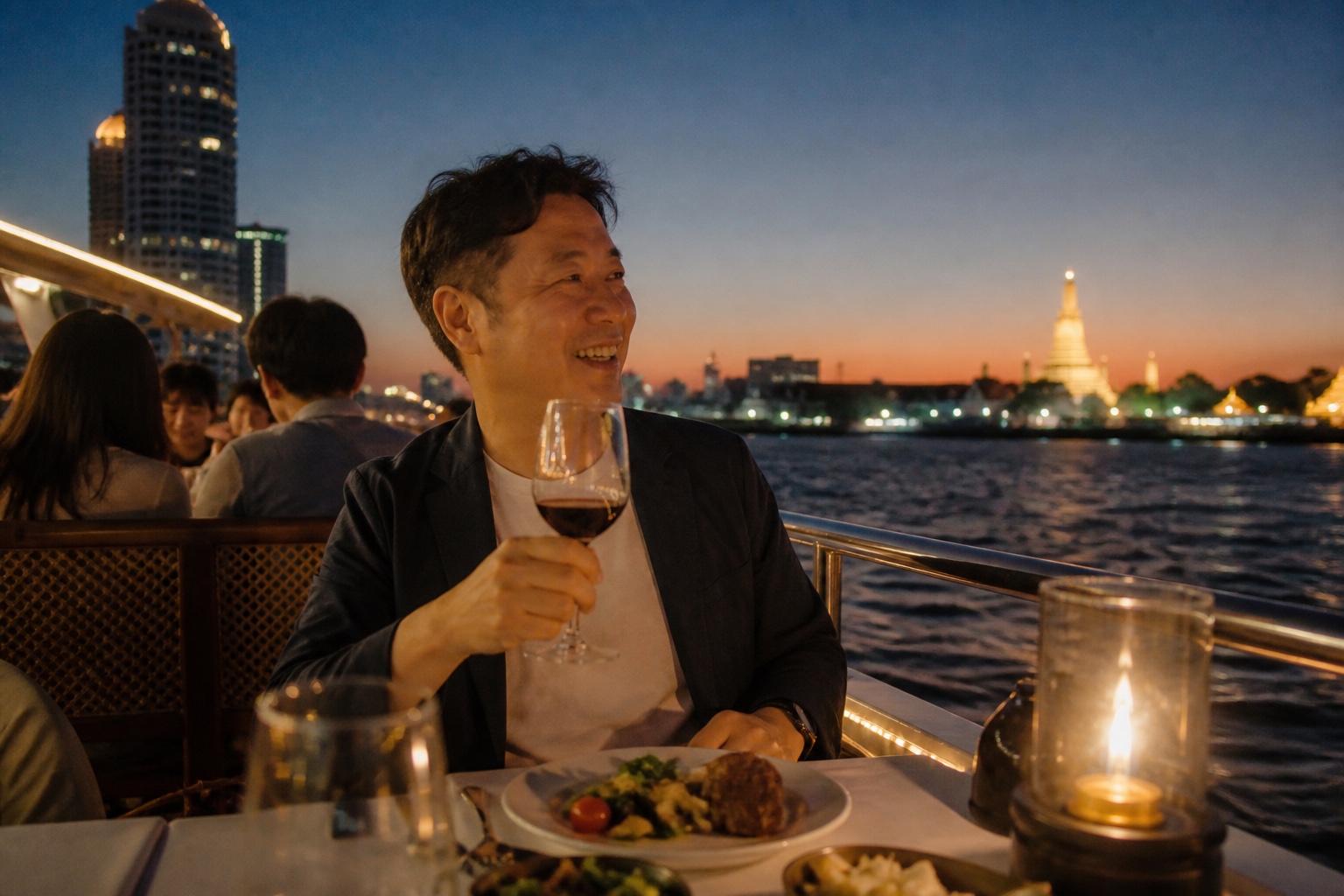曼谷・昭披耶河遊船晚宴夜