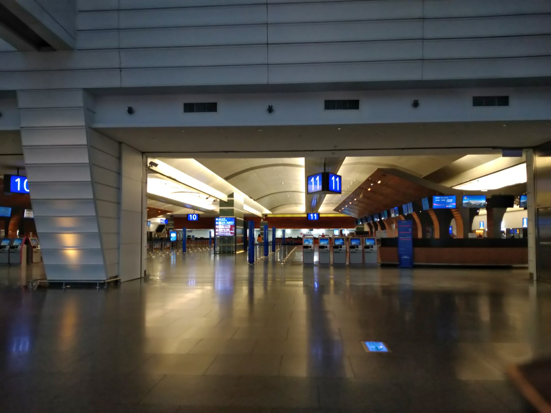 獨旅安全的第一關是家人放心：桃園機場出境大廳