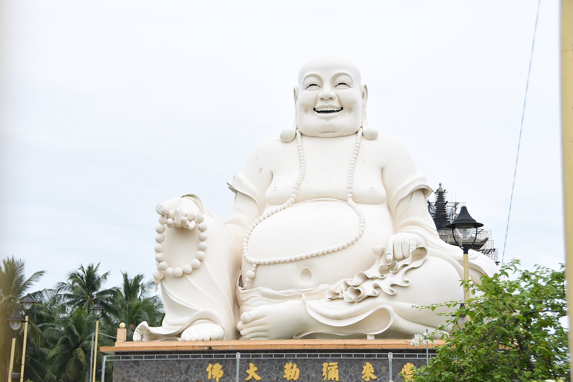 美拖永長寺的三門與寺院建築，湄公河一日遊常見停靠點
