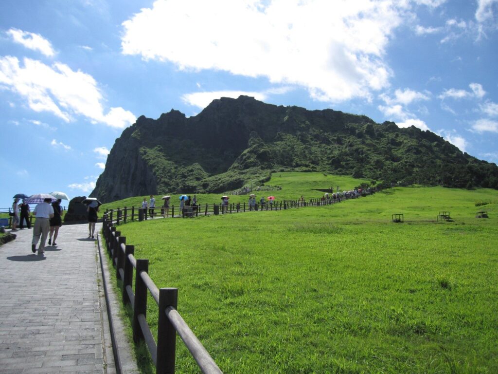 城山日出峰草原步道