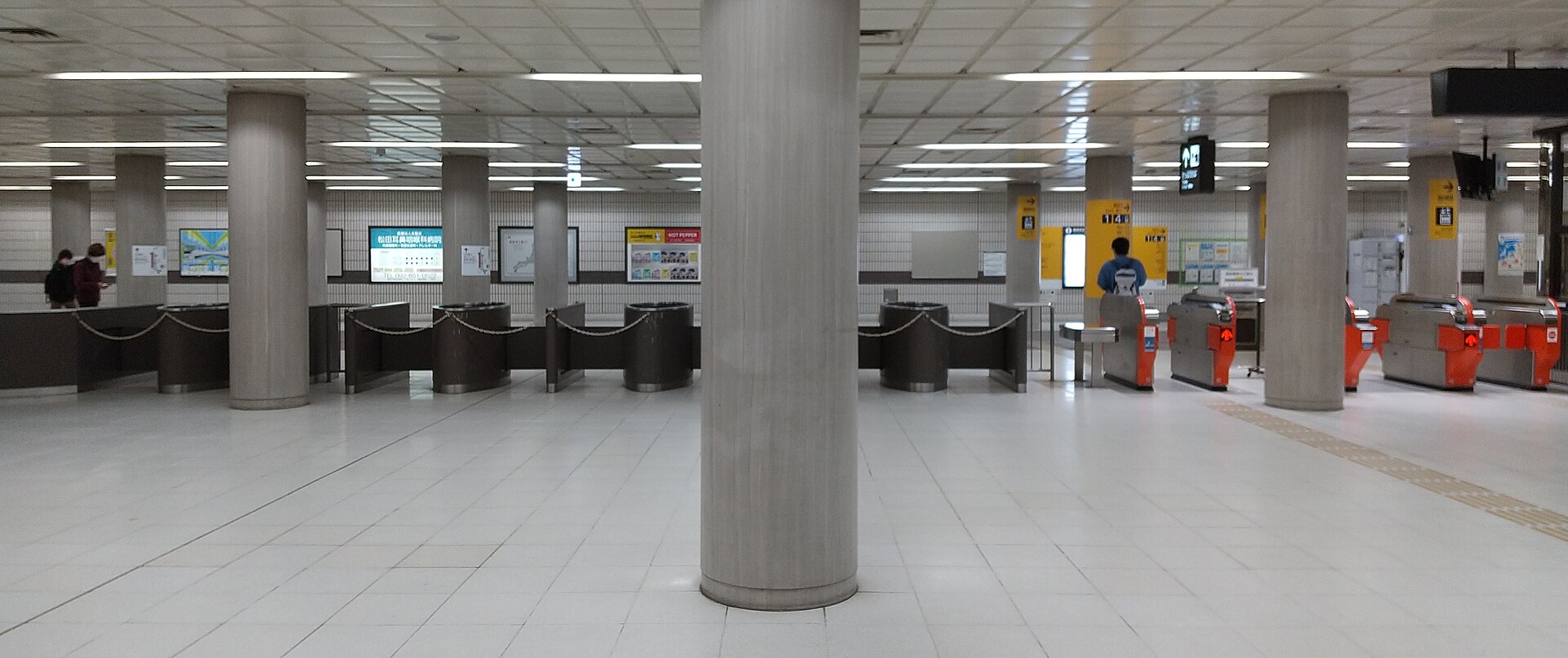 日本地下鐵閘門，感應卡進出與末班車