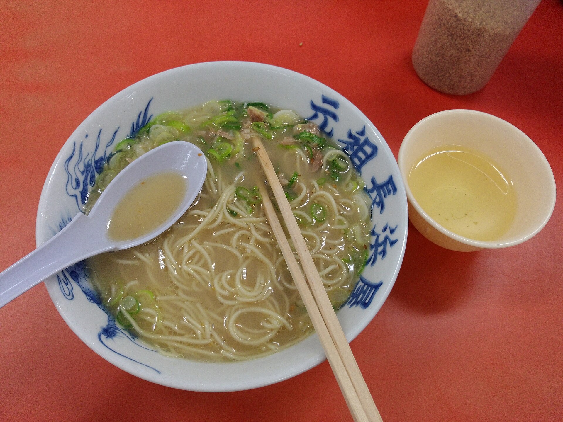福岡長濱屋台街，一個人吃屋台的另一個區域