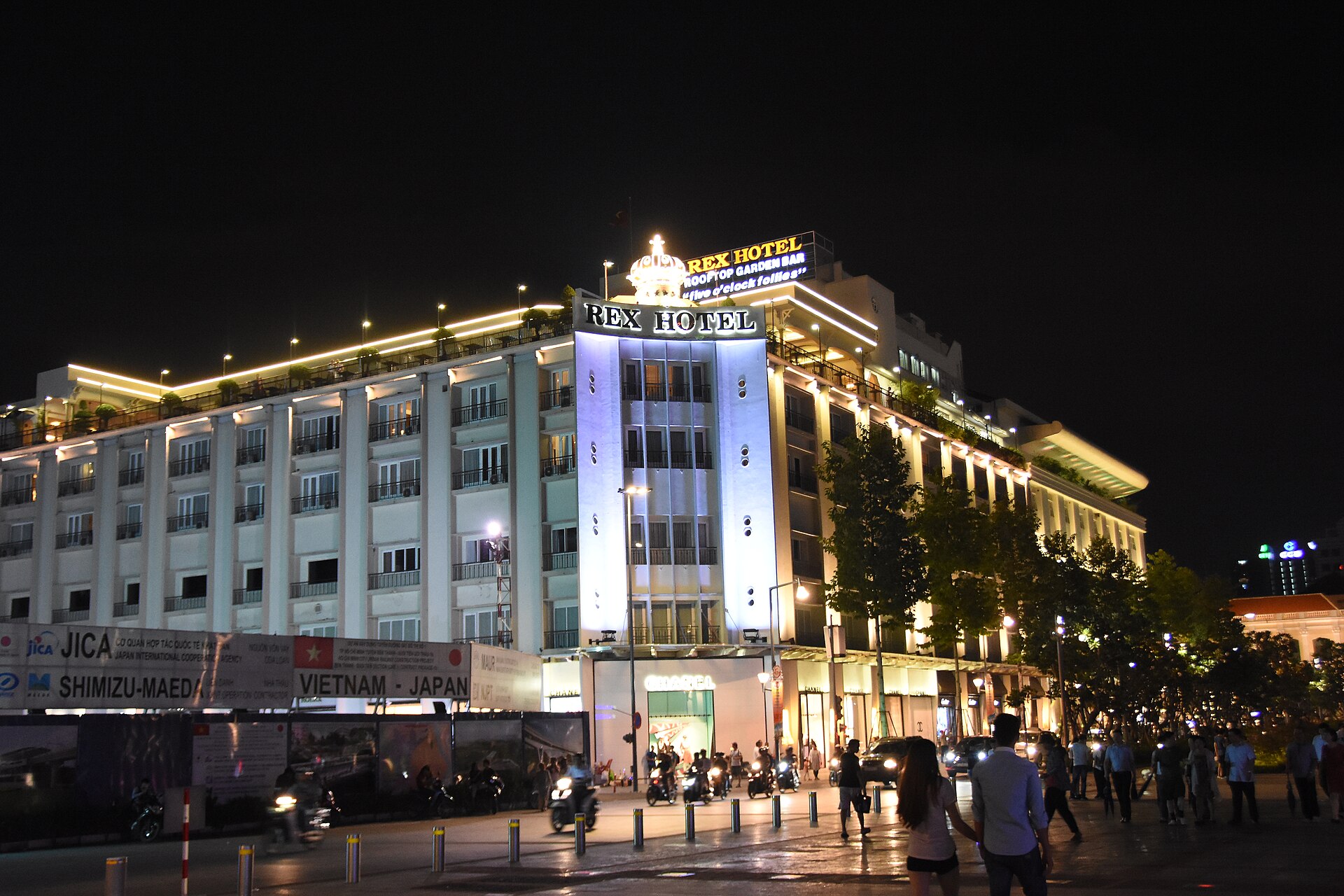 胡志明市阮惠步行街，咖啡公寓就在這條街的南端