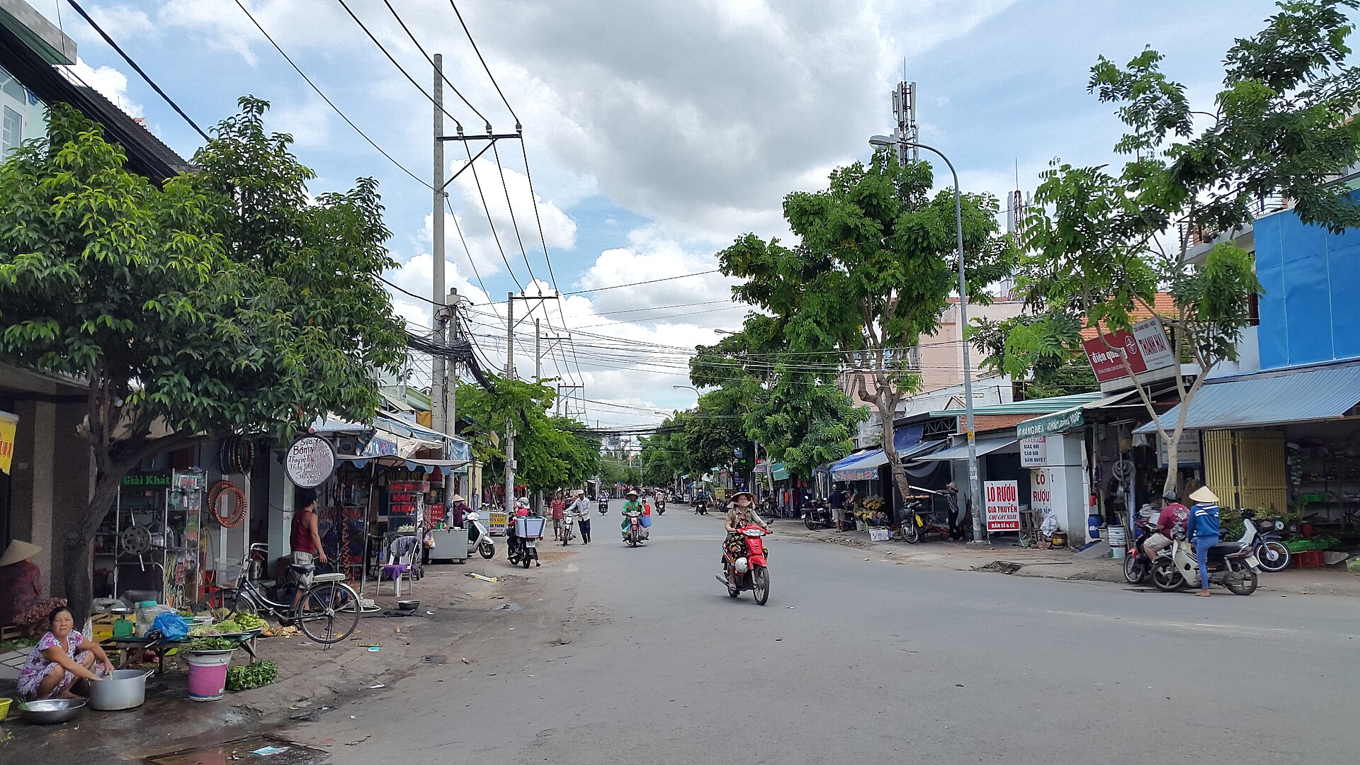 胡志明市第二郡草田一帶街景，安靜的咖啡街區