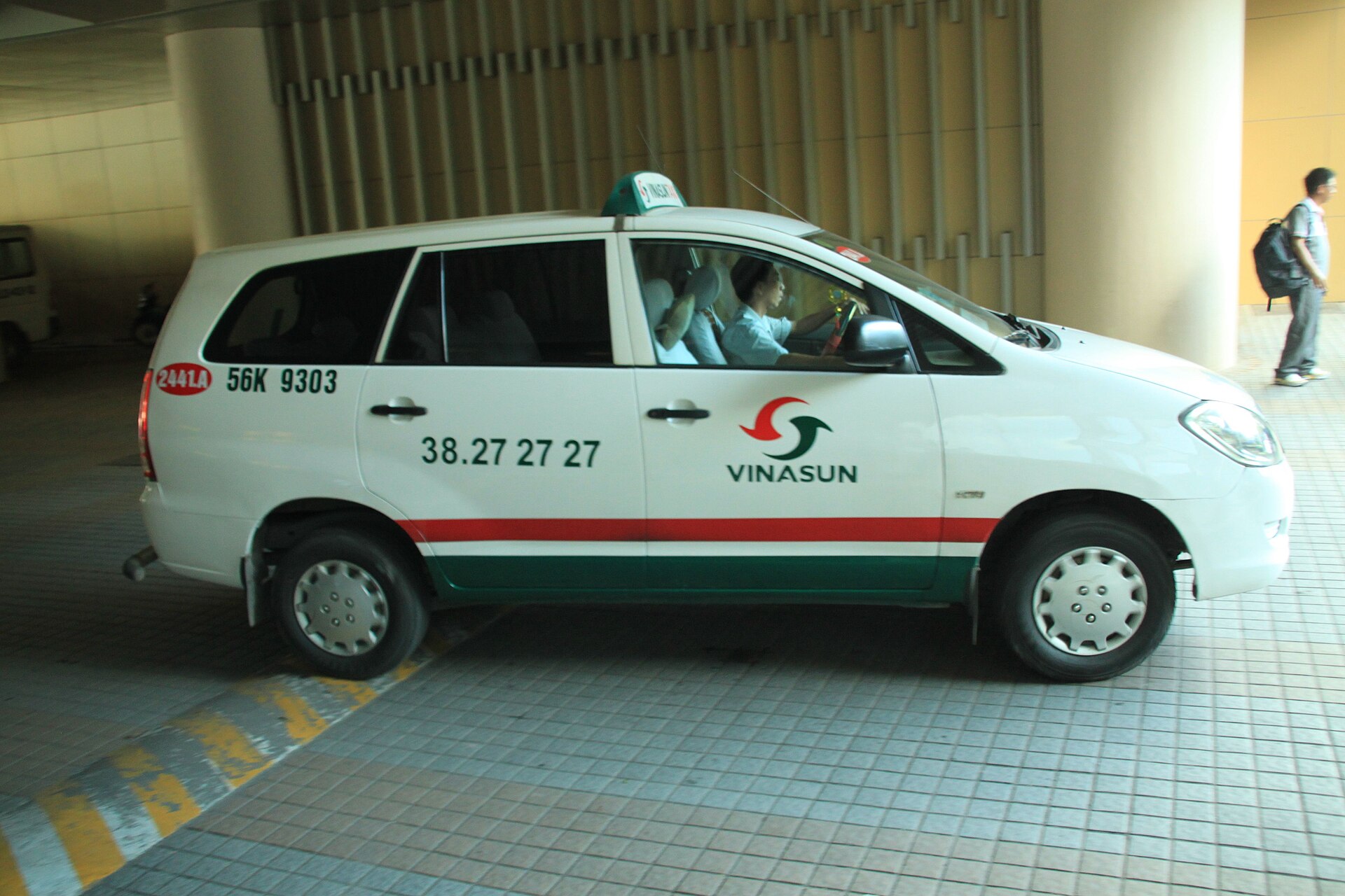 胡志明市 Vinasun 計程車，官方建議的搭乘方式