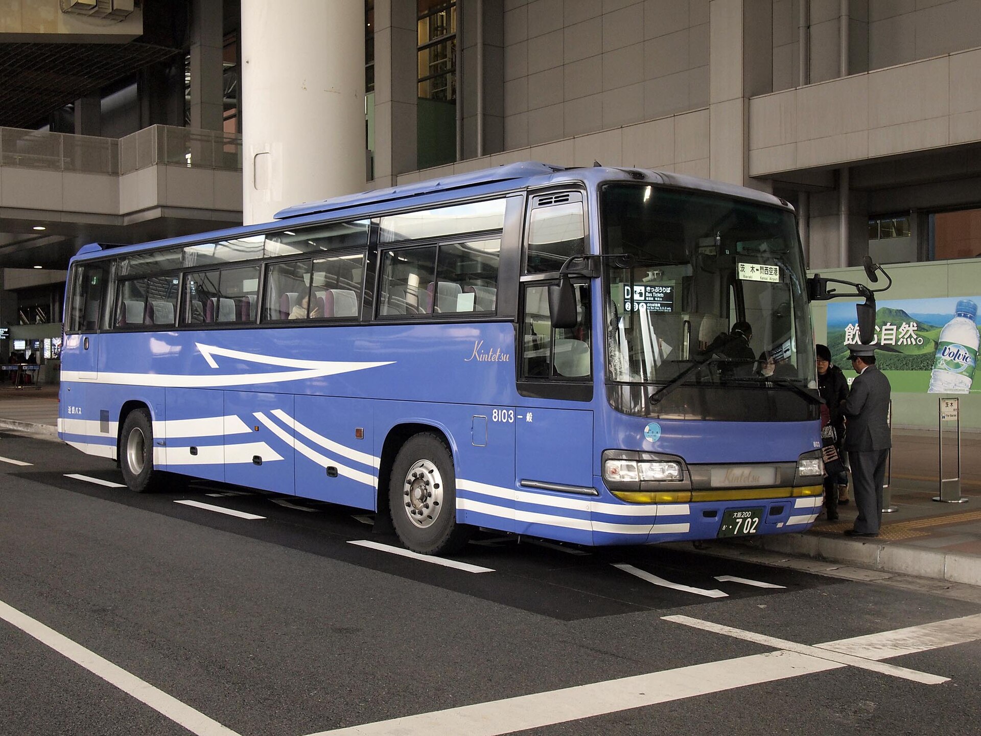 關西空港交通利木津巴士，行李多的旅客常選這班直達車