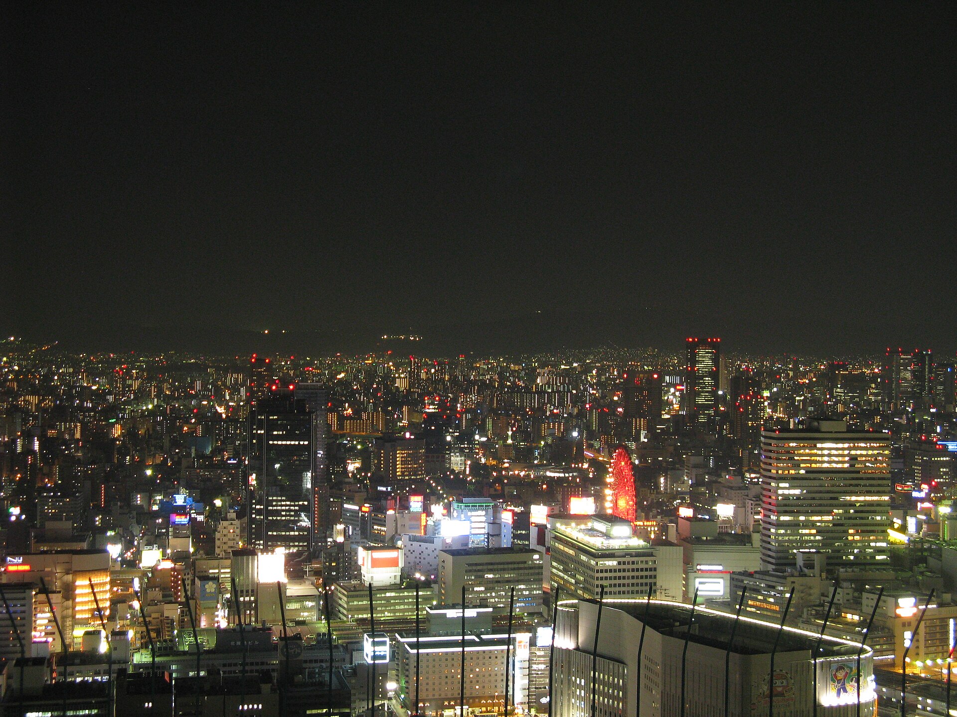 大阪梅田夜景，一個人住宿選區參考