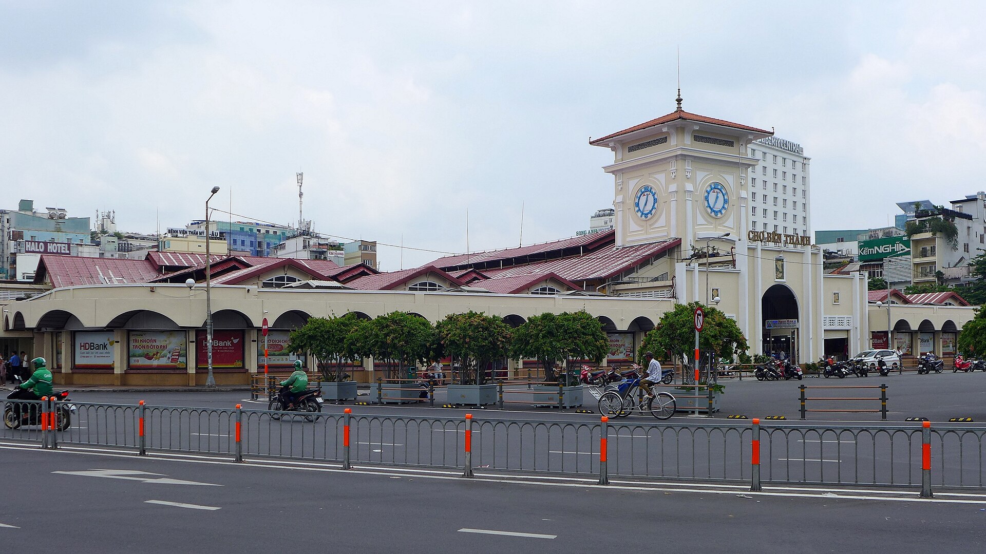檳城市場周邊，是胡志明市中心最好認的方位參考點