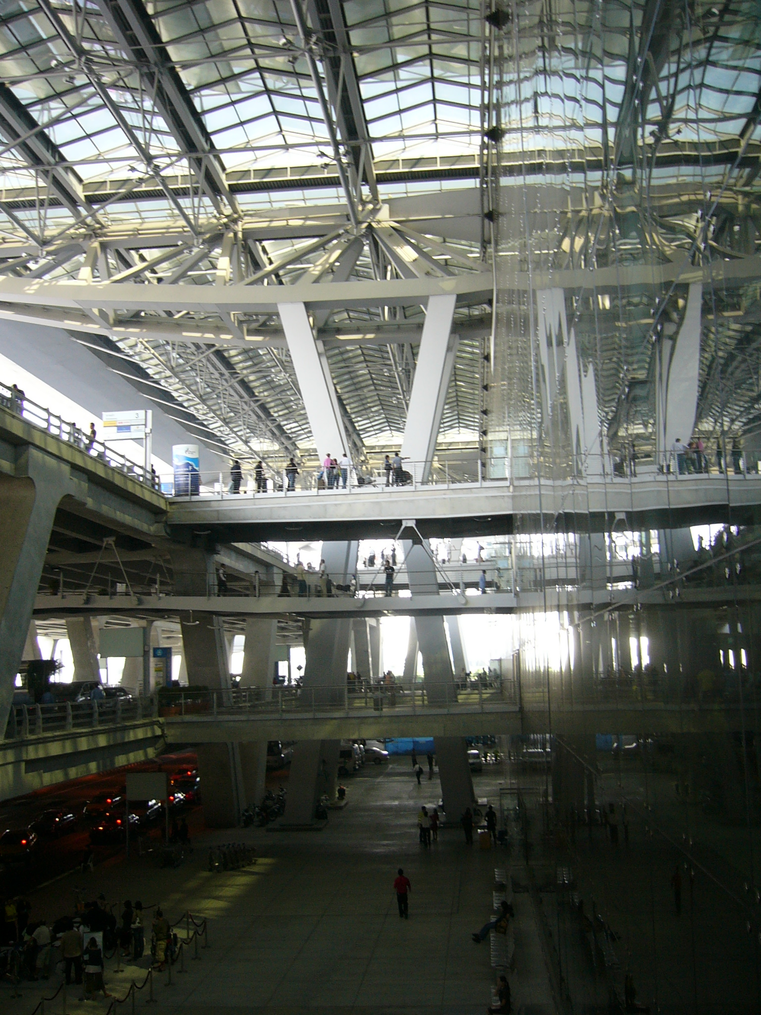曼谷 機場 半夜 到市區 高速公路