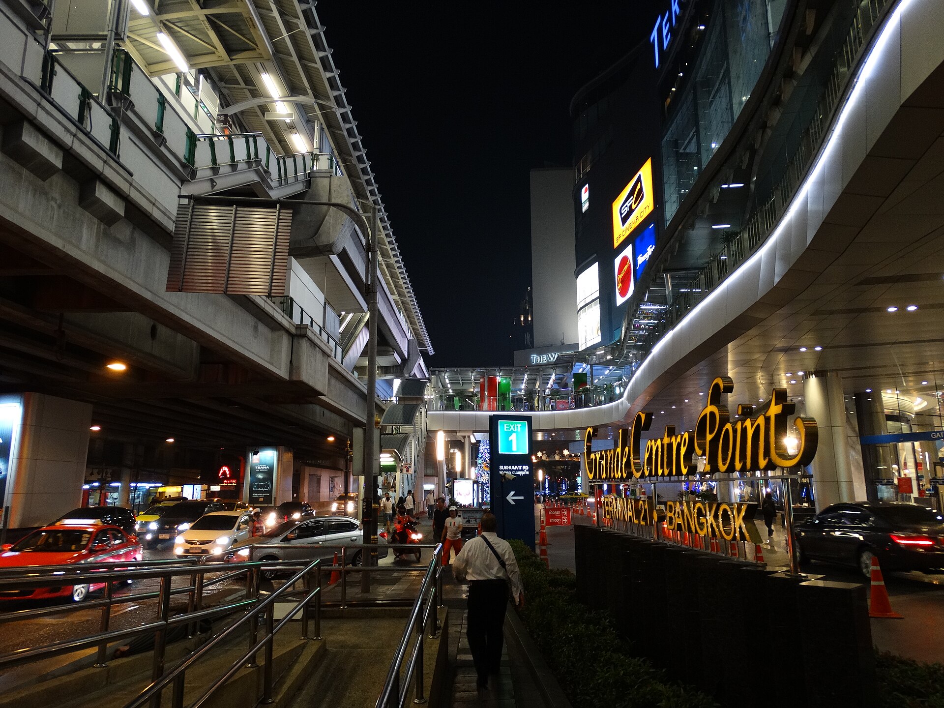 曼谷 半夜 到市區 素坤逸