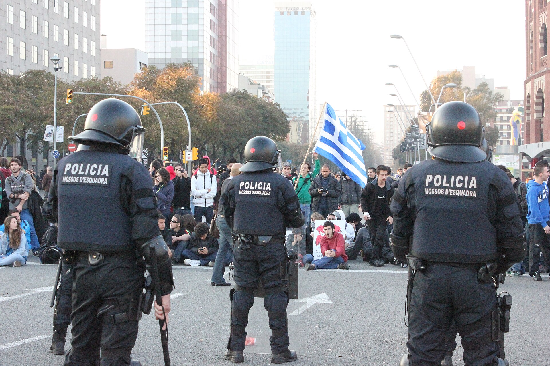 加泰隆尼亞警察 Mossos d'Esquadra 報案