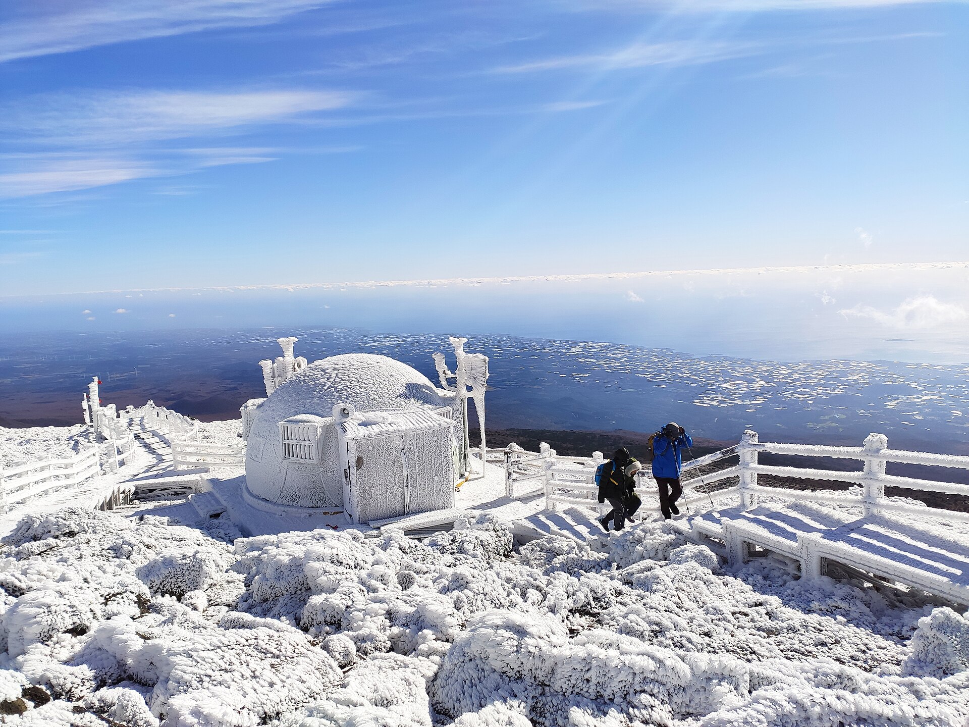 漢拏山好爬嗎 冬天山頂結冰